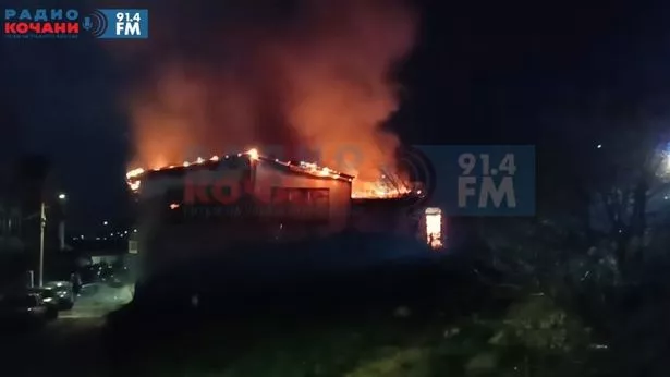 英勇的25岁足球运动员在试图拯救派对上的客人时死亡，至少造成59人死亡