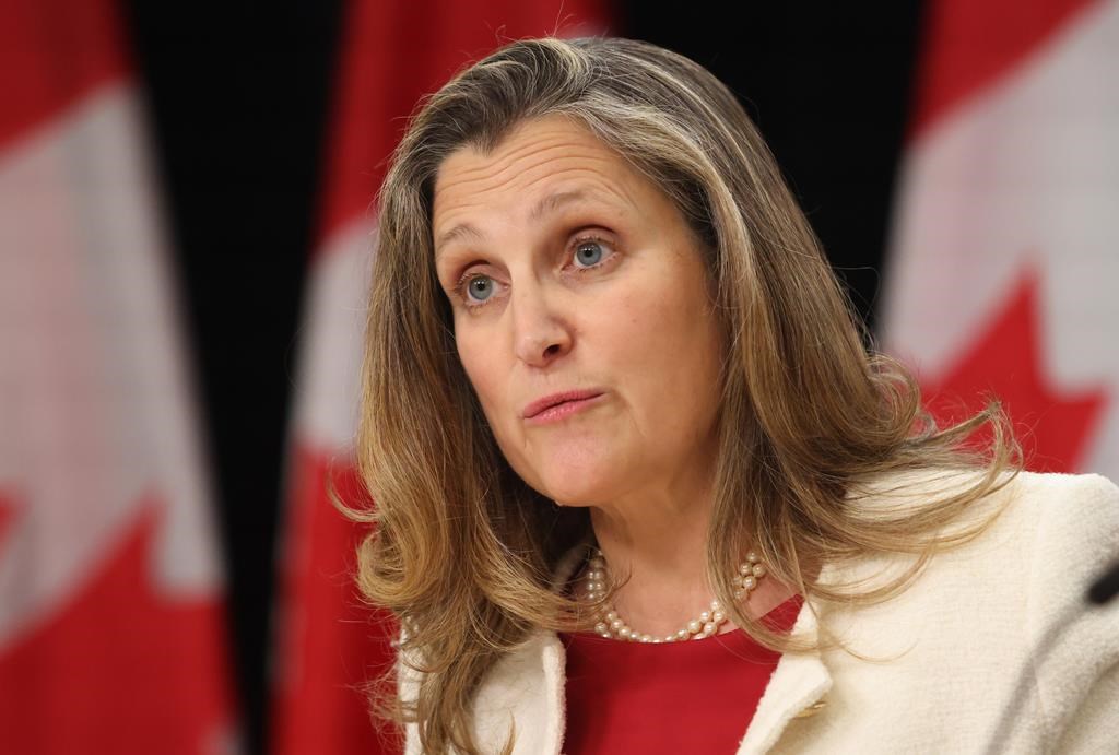 克里斯蒂亚·弗里兰(Chrystia Freeland)在财政状况更新前几小时辞去内阁职务
