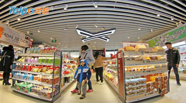 乐购顾客抱怨，商店的热门产品卖光了，货架“空了”