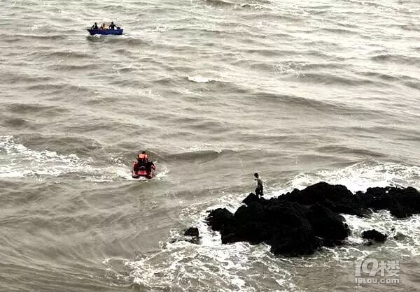 一名英国度假者在梅诺卡岛被巨浪卷入海后溺水身亡